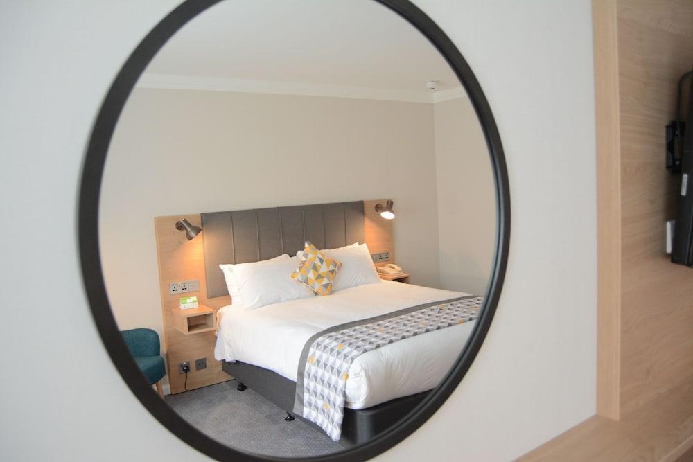 Holiday Inn Farnborough By Ihg Dış mekan fotoğraf