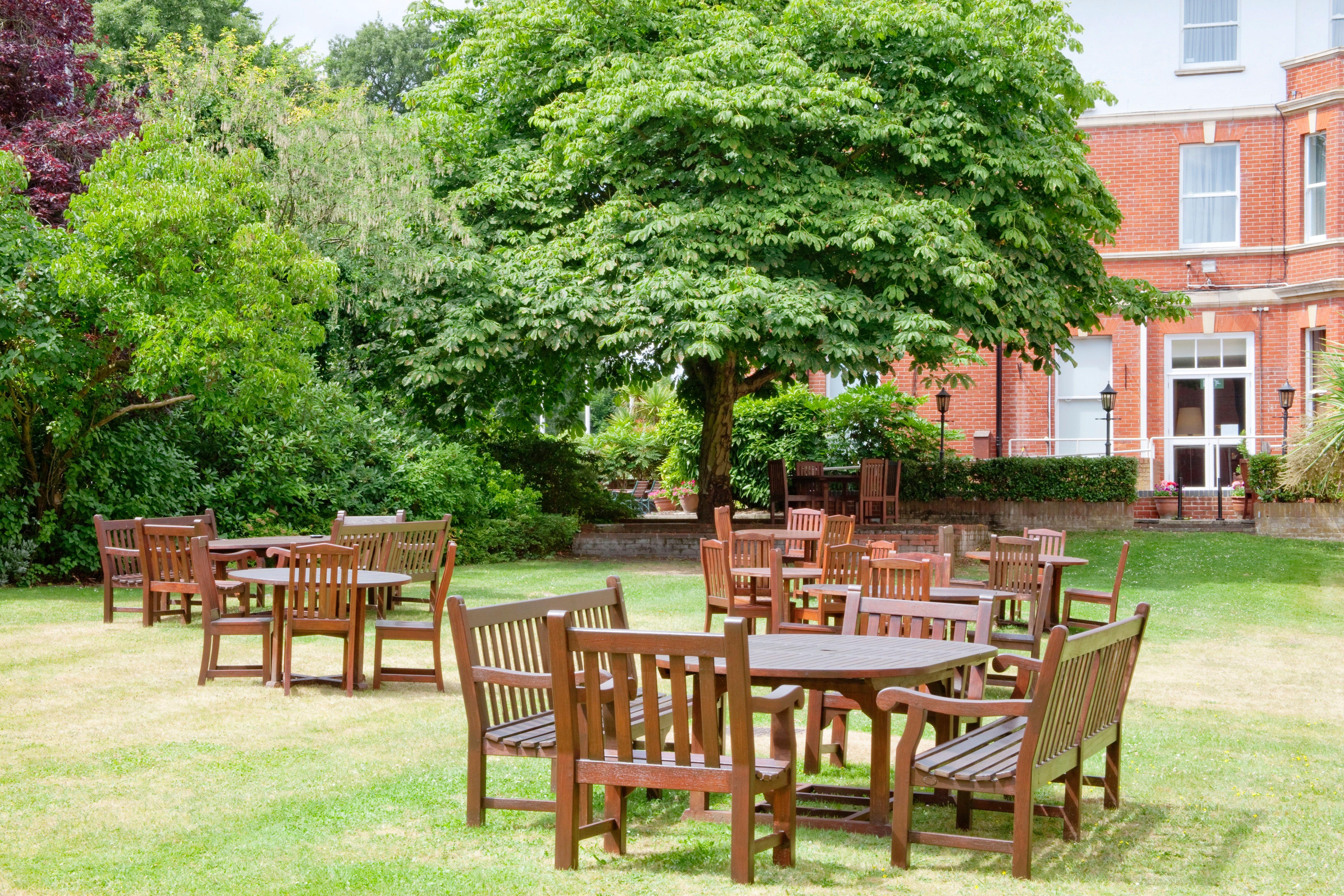 Holiday Inn Farnborough By Ihg Dış mekan fotoğraf
