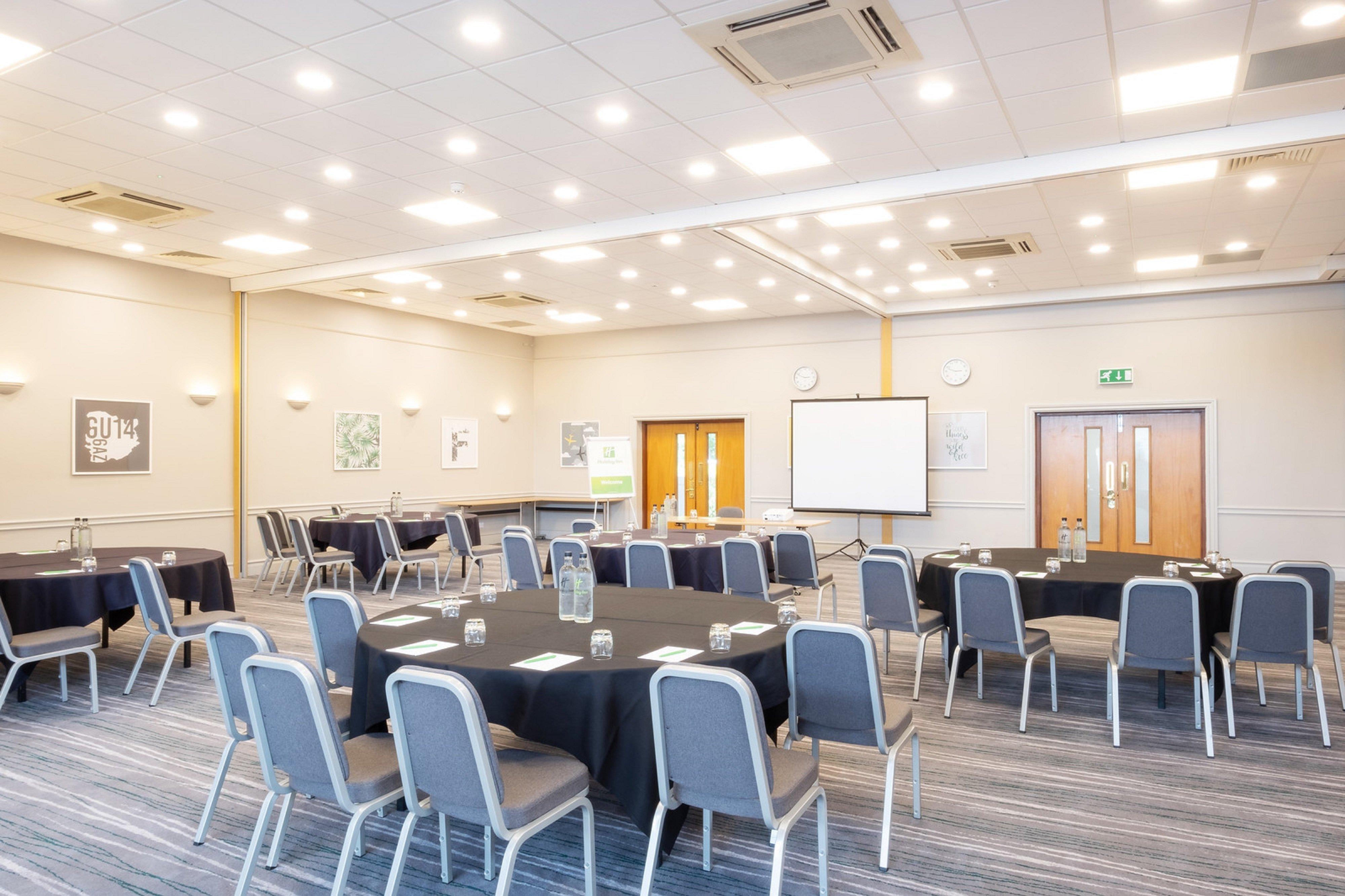 Holiday Inn Farnborough By Ihg Dış mekan fotoğraf
