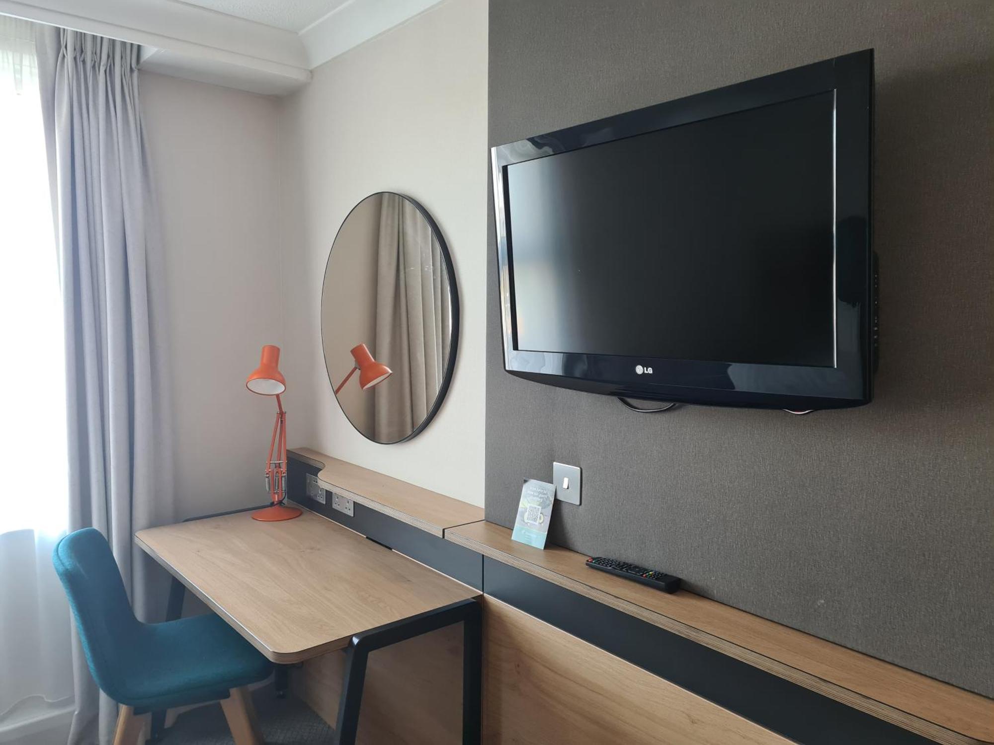 Holiday Inn Farnborough By Ihg Dış mekan fotoğraf