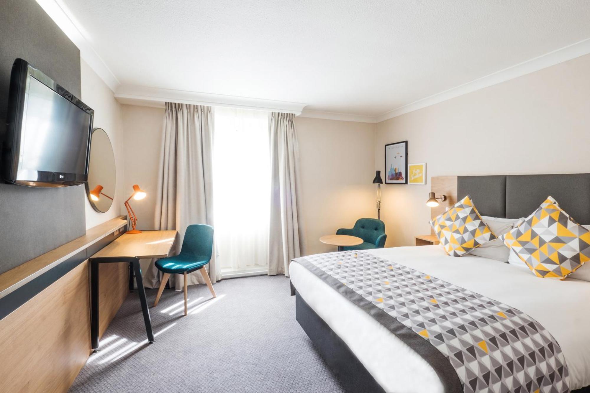 Holiday Inn Farnborough By Ihg Dış mekan fotoğraf